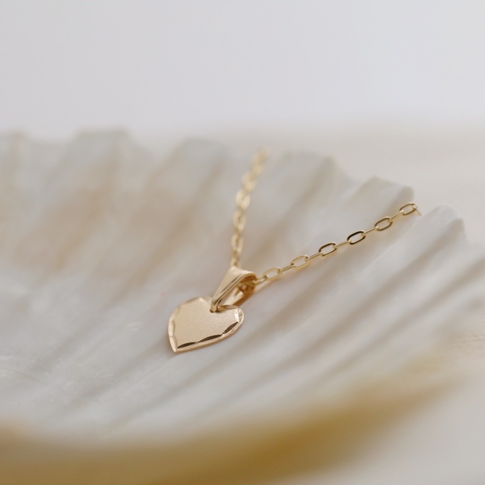 Dainty Heart Necklace | 18k Gold Filled - Picture 6 of 12